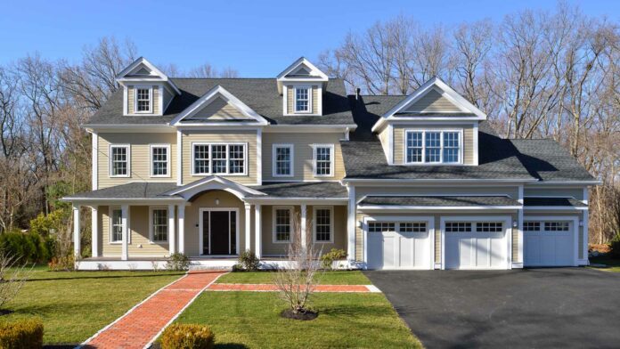 New,House,,Colonial,Style,,Frontal,View.,Brick,Entrance,Walkway,,Paved